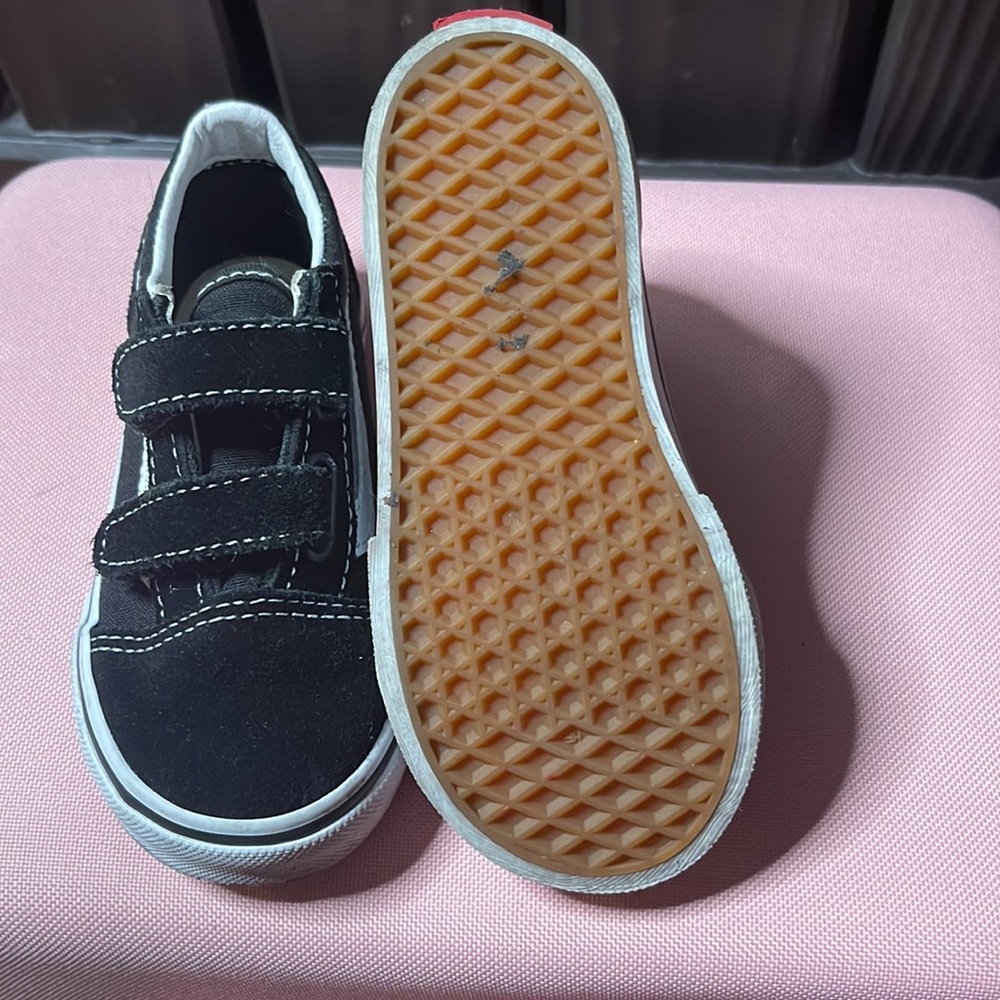Vans - Picture 4 of 4